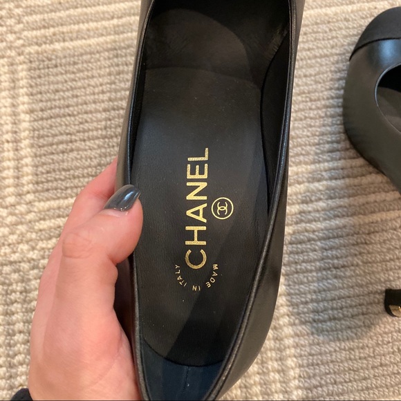 Chanel Pumps With Pearl Heel - Picture 6 of 7